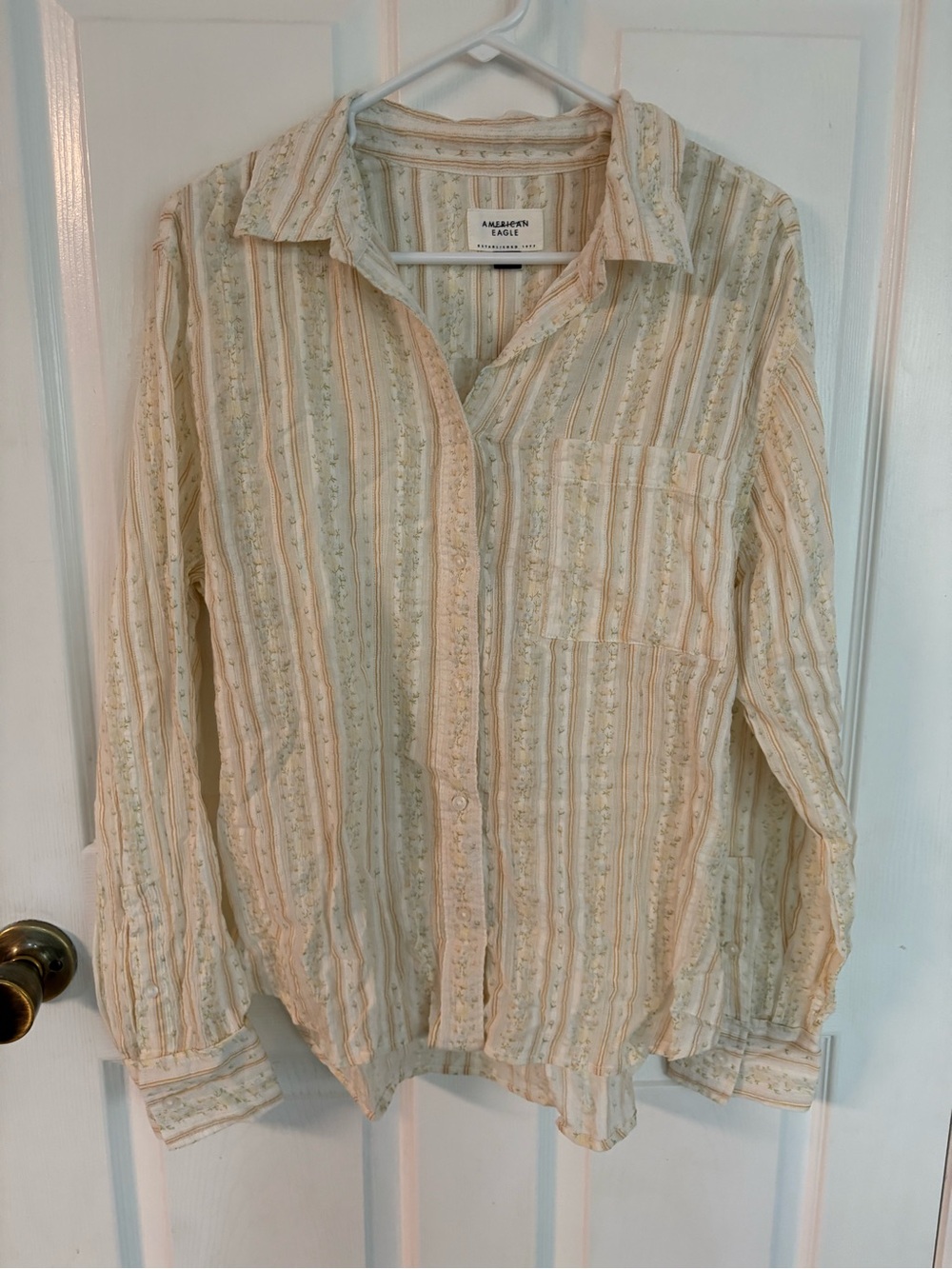 new American Eagle green and Cream Striped Button-Down Long sleeve Shirt